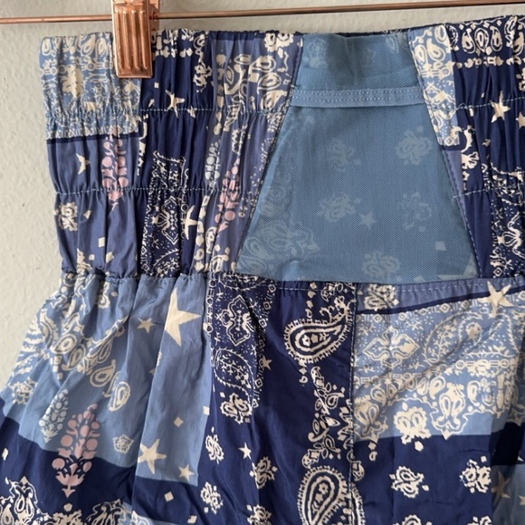 FP Movement The Way Home printed shorts M buti bandana print - Picture 8 of 13